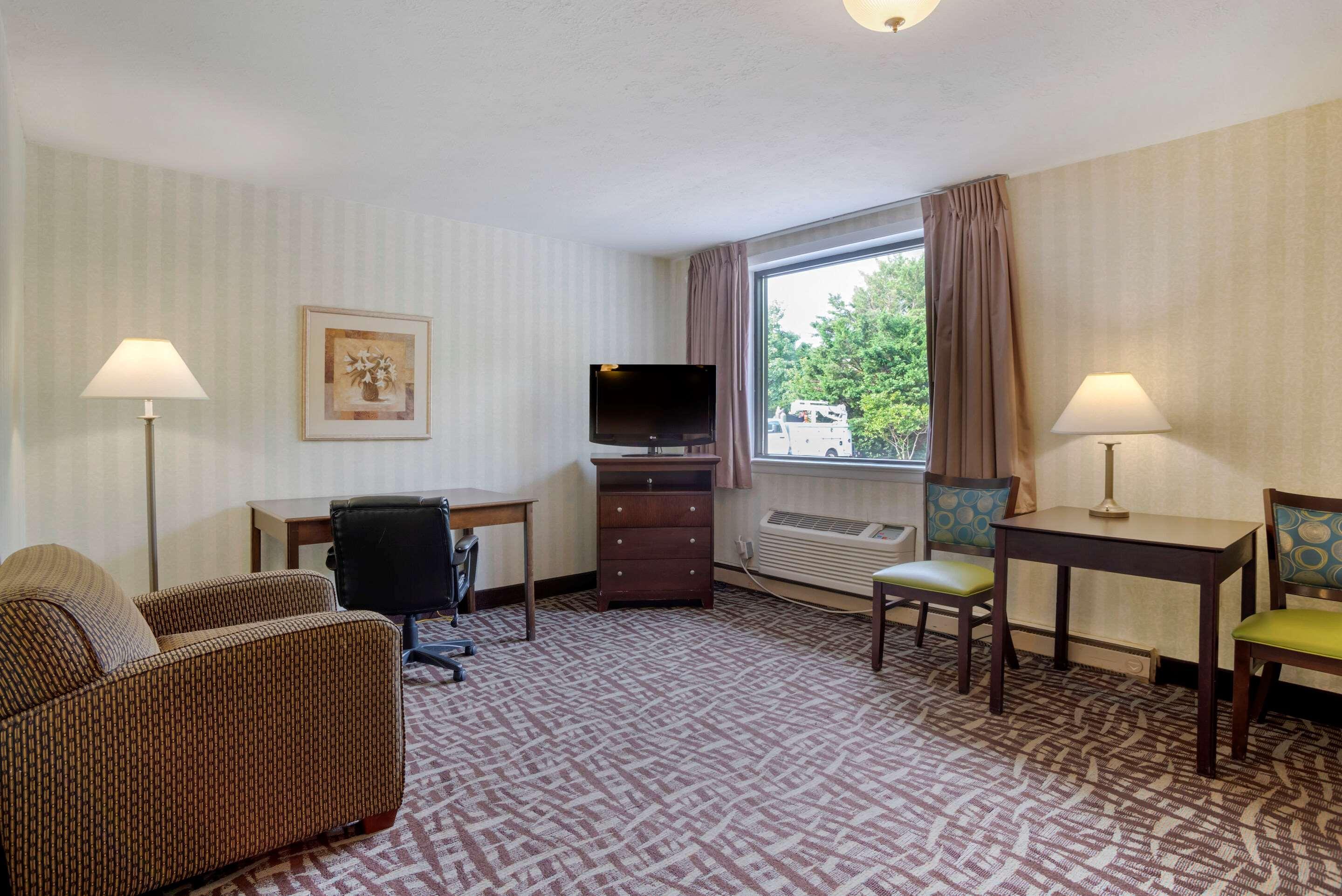 Quality Inn Fredericksburg Near Historic Downtown Ngoại thất bức ảnh