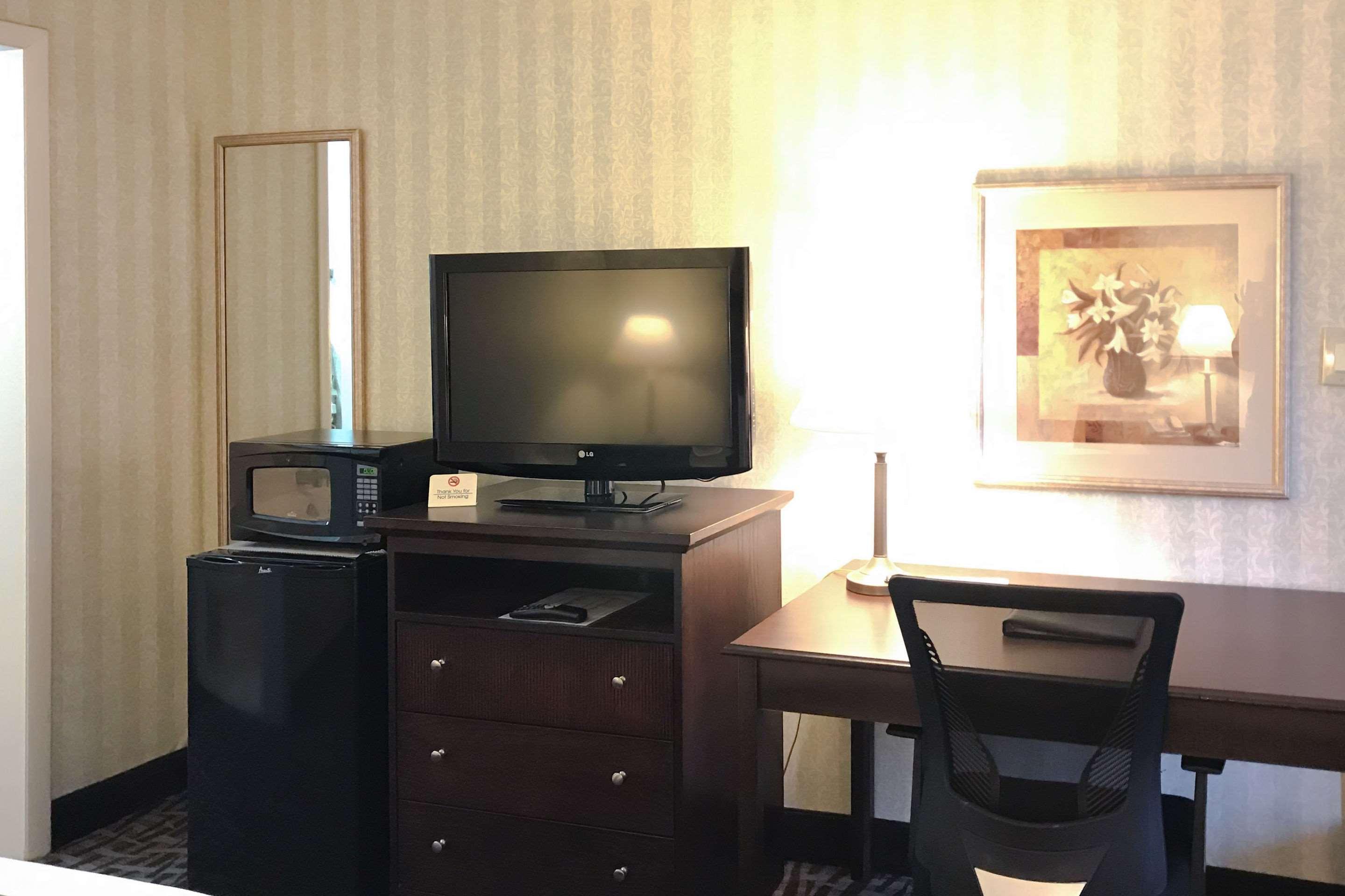 Quality Inn Fredericksburg Near Historic Downtown Ngoại thất bức ảnh