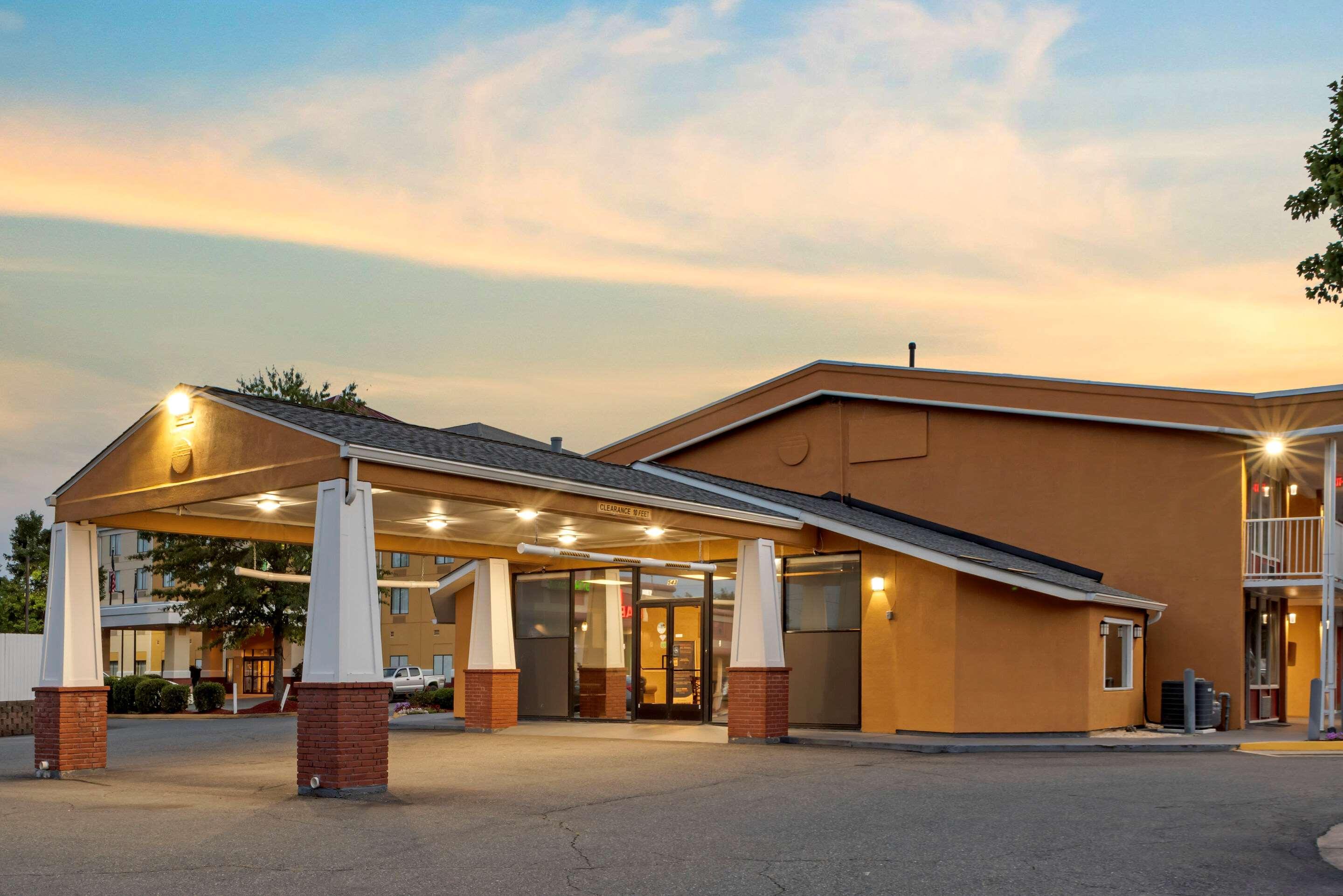 Quality Inn Fredericksburg Near Historic Downtown Ngoại thất bức ảnh